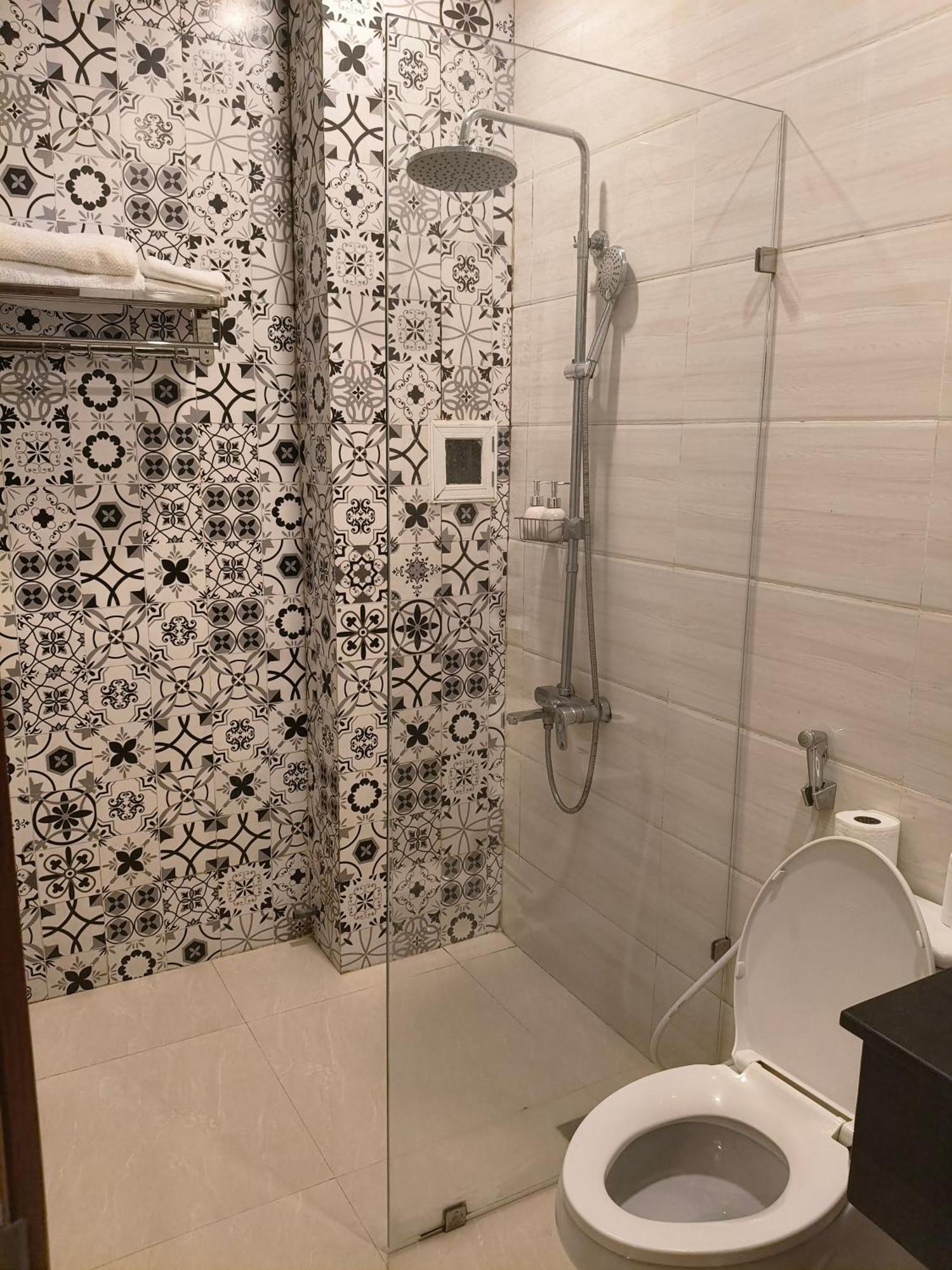 Baka Hotel - Khach San توي هوا المظهر الخارجي الصورة